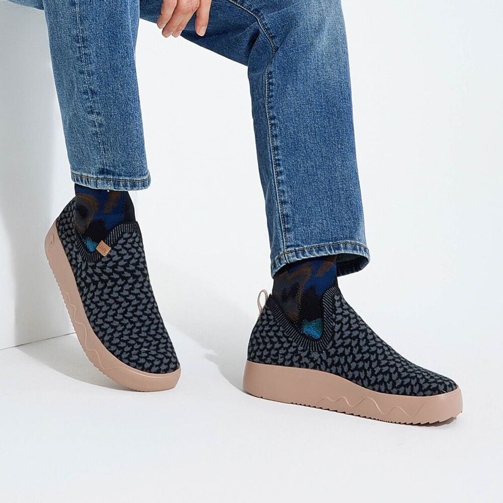UIN Men's Shoes Slip On Knitted Comfort Sneaker(Fuerteventura1-Mysterious Black)